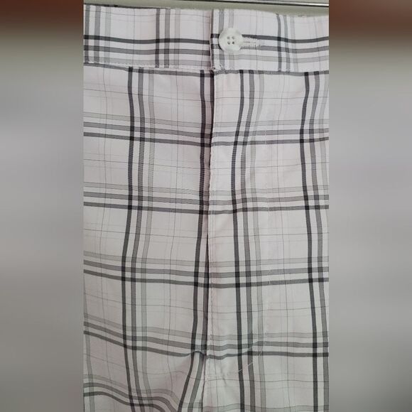 PGA Tour White And Gray Plaid Shorts 100% Polyester Size 40 - Picture 4 of 7